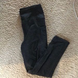 Dark grey leggings with pockets